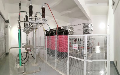 運(yùn)行于國網(wǎng)青海變電站35kV鐵心串聯(lián)電抗器